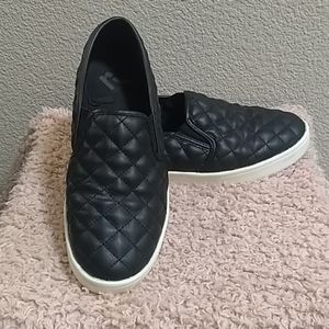 Black Report shoes slip-ons size 8.5 women